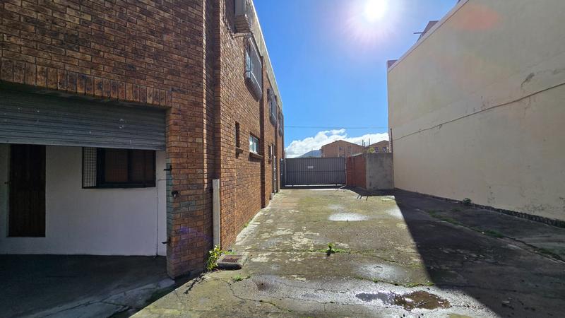 To Let commercial Property for Rent in Klipkop Western Cape